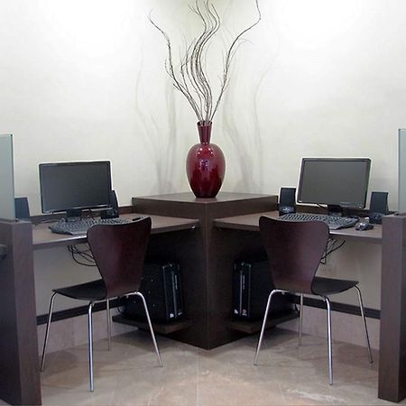 Hotel Alameda Express Matamoros  Bagian luar foto