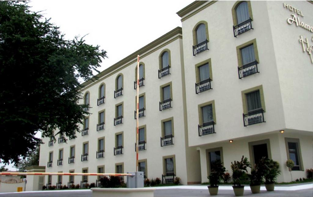 Hotel Alameda Express Matamoros  Bagian luar foto