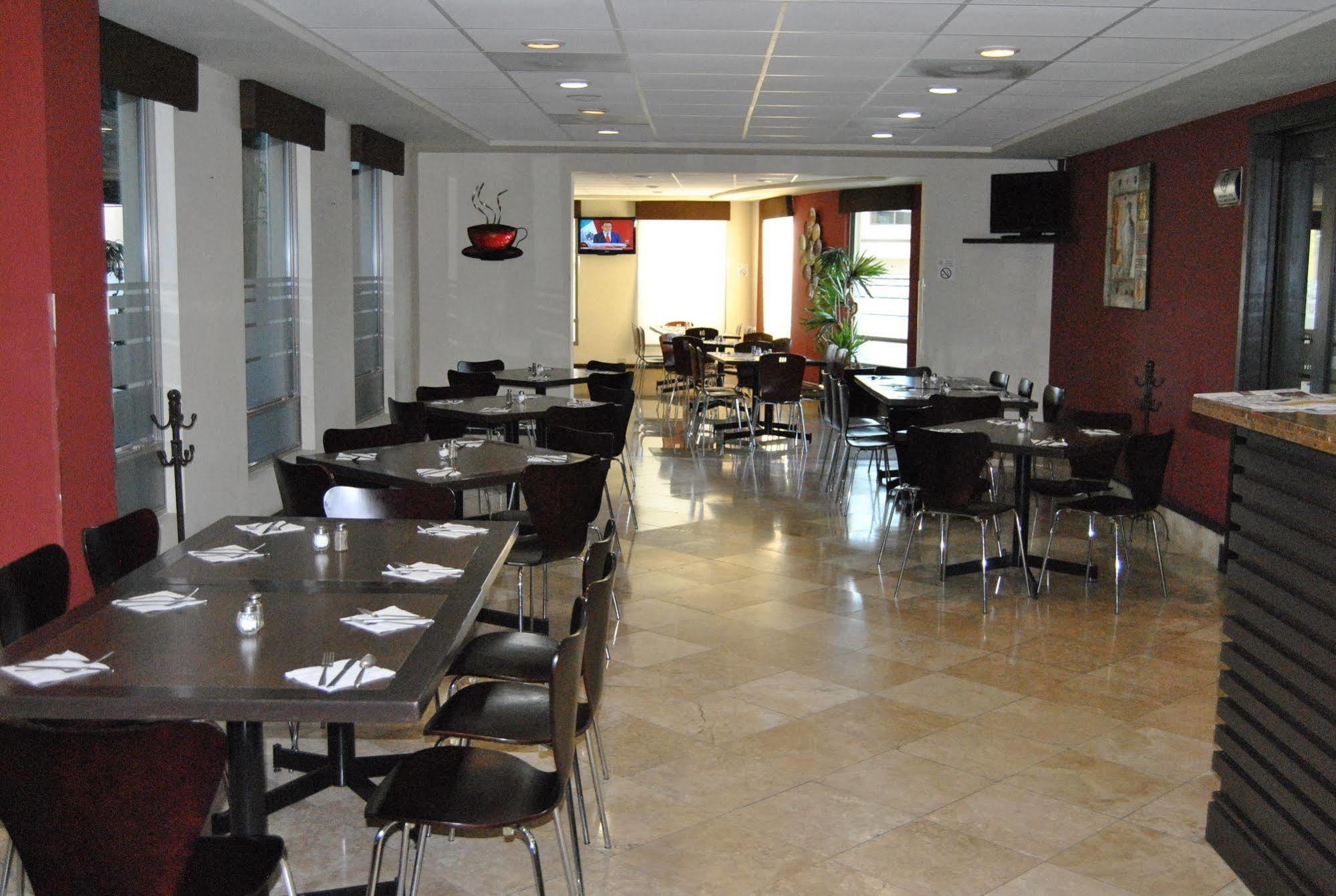 Hotel Alameda Express Matamoros  Bagian luar foto