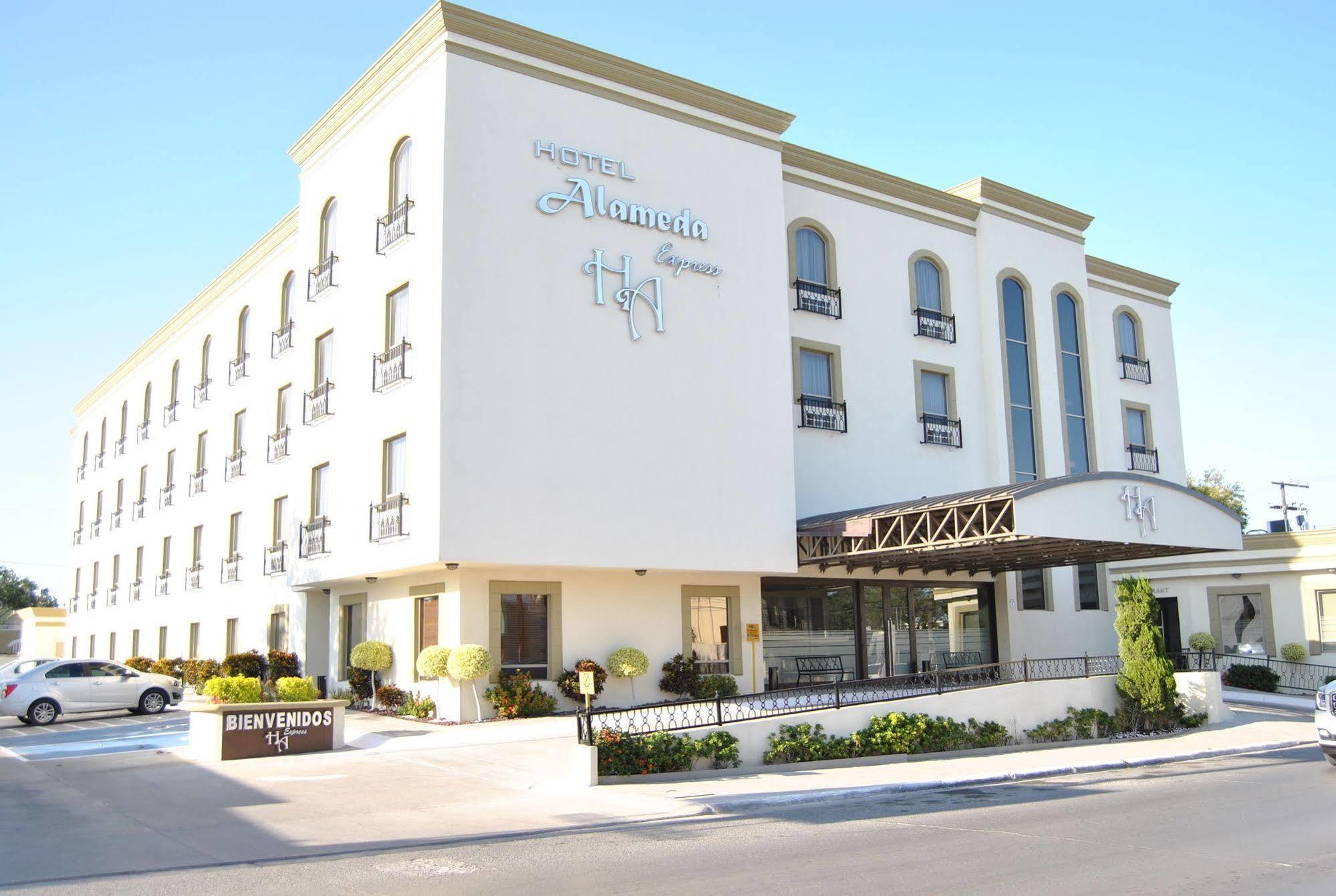 Hotel Alameda Express Matamoros  Bagian luar foto